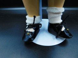 toni platinum shoes